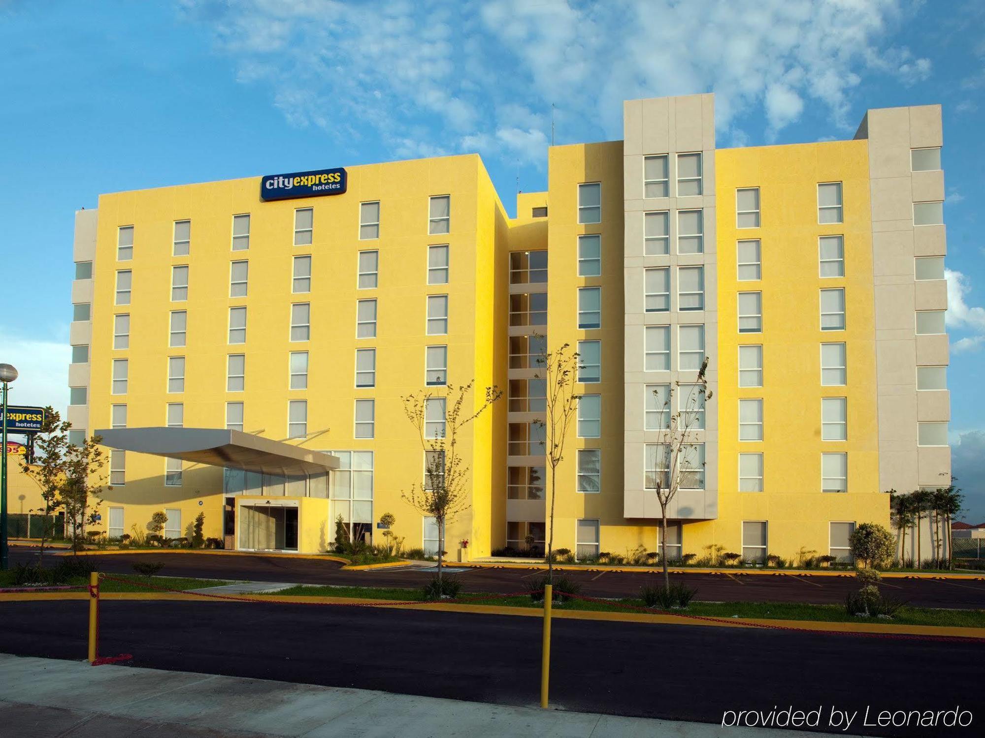 City Express By Marriott ميريدا المظهر الخارجي الصورة